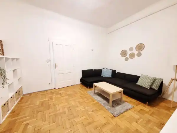 Eladó téglalakás, Budapest, V. kerület 2+1 szoba 64 m² 99 M Ft