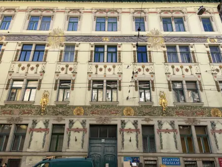 eladó téglalakás, Budapest, VI. kerület