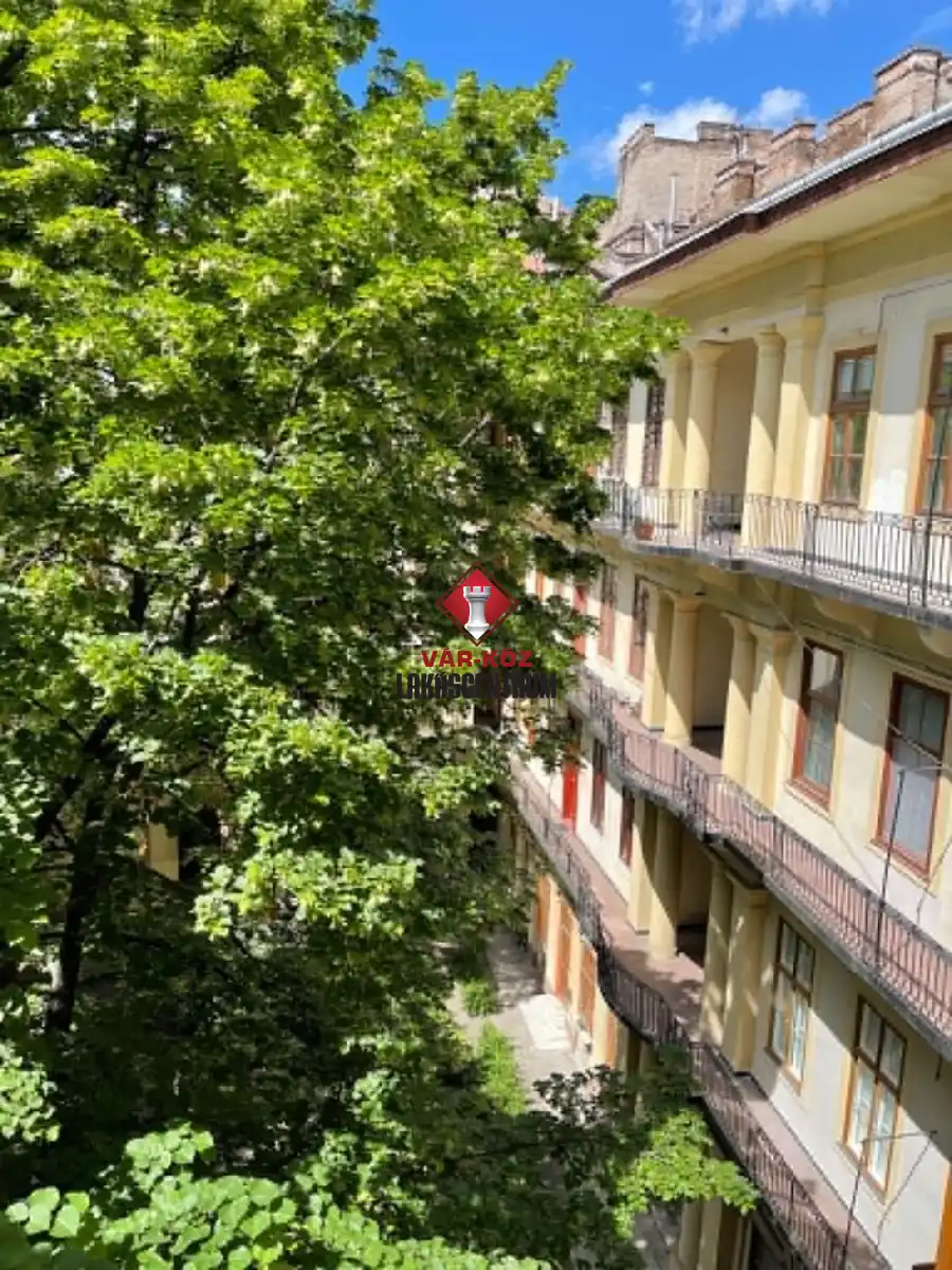eladó téglalakás, Budapest, VI. kerület