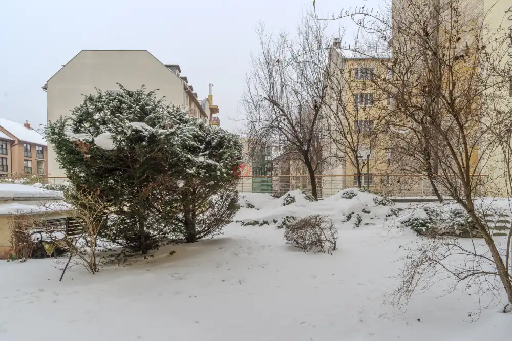 Budapest, VIII. kerület - Hungária ltp., Százados úti ltp.