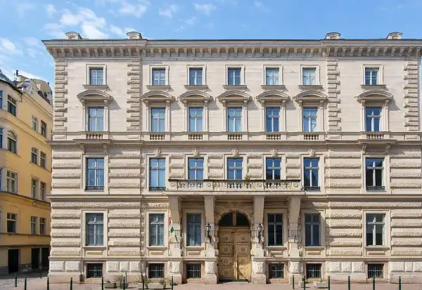 Eladó téglalakás, Budapest, VIII. kerület 3 szoba 81 m² 120 M Ft