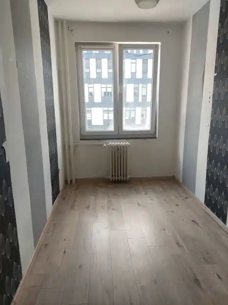eladó téglalakás, Dunaújváros