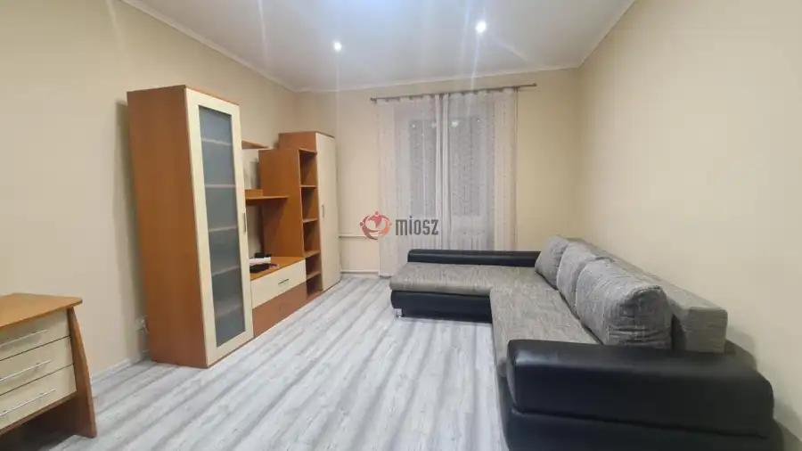 eladó téglalakás, Dunaújváros