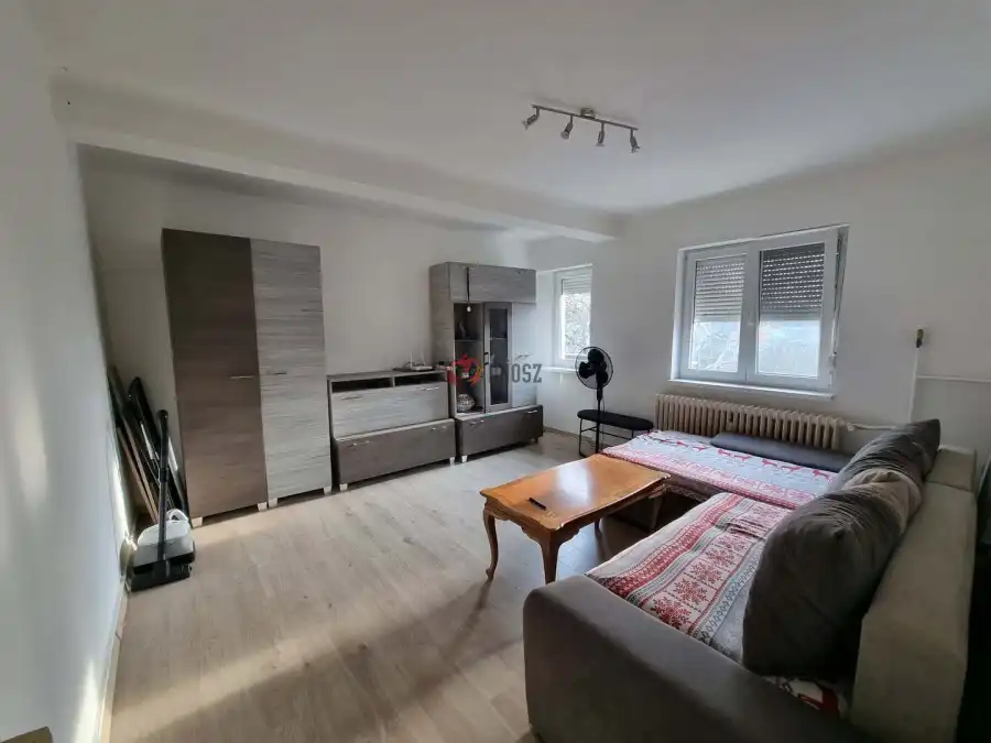 eladó téglalakás, Dunaújváros