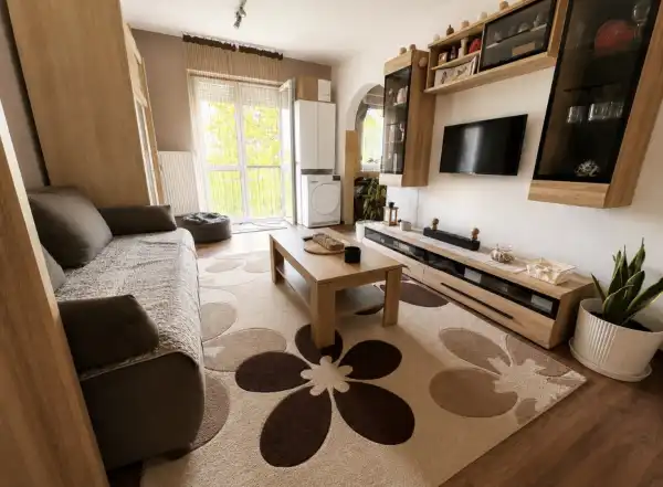 Eladó téglalakás, Dunaújváros 2+1 szoba 57 m² 42.9 M Ft