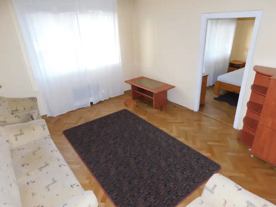 eladó téglalakás, Eger