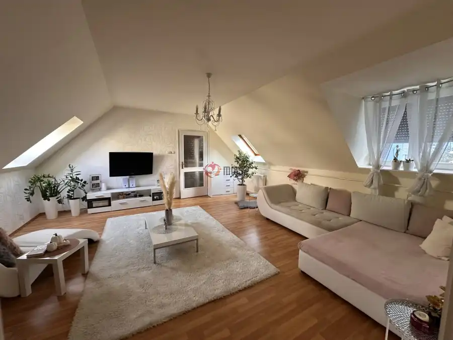 eladó téglalakás, Eger