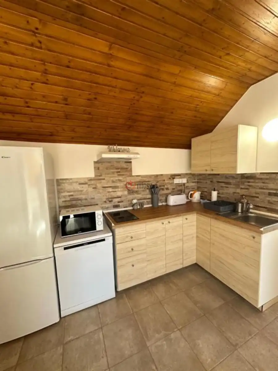 eladó téglalakás, Eger