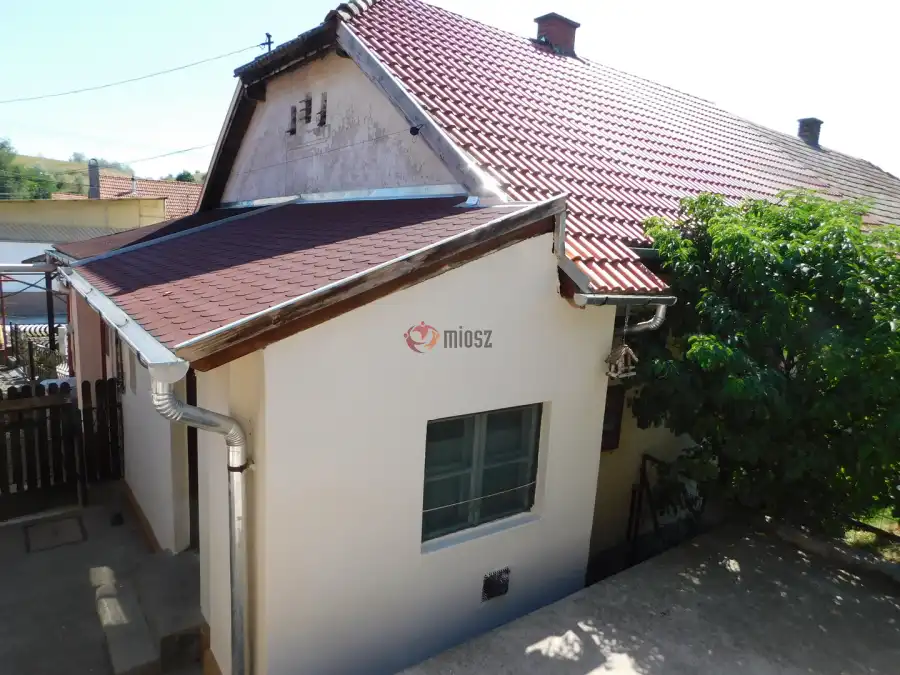 eladó téglalakás, Egercsehi