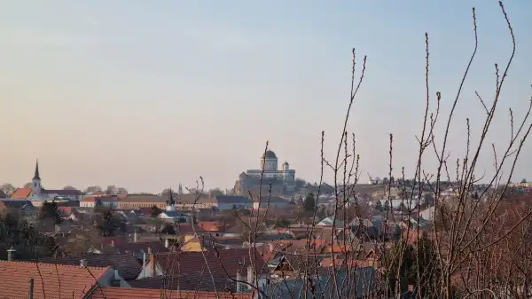 Eladó téglalakás, Esztergom 2 szoba 55 m² 46 M Ft