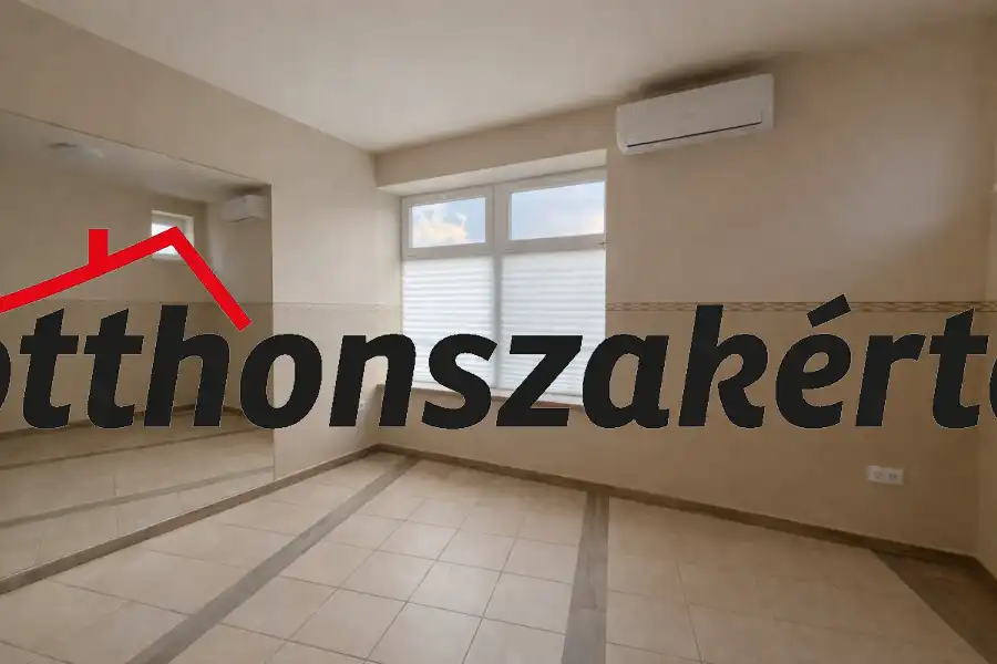 eladó téglalakás, Gödöllő