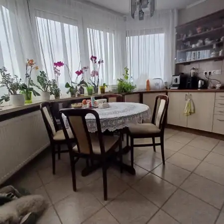 eladó téglalakás, Hévíz