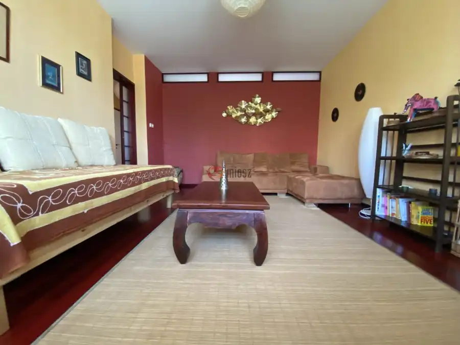 eladó téglalakás, Komárom