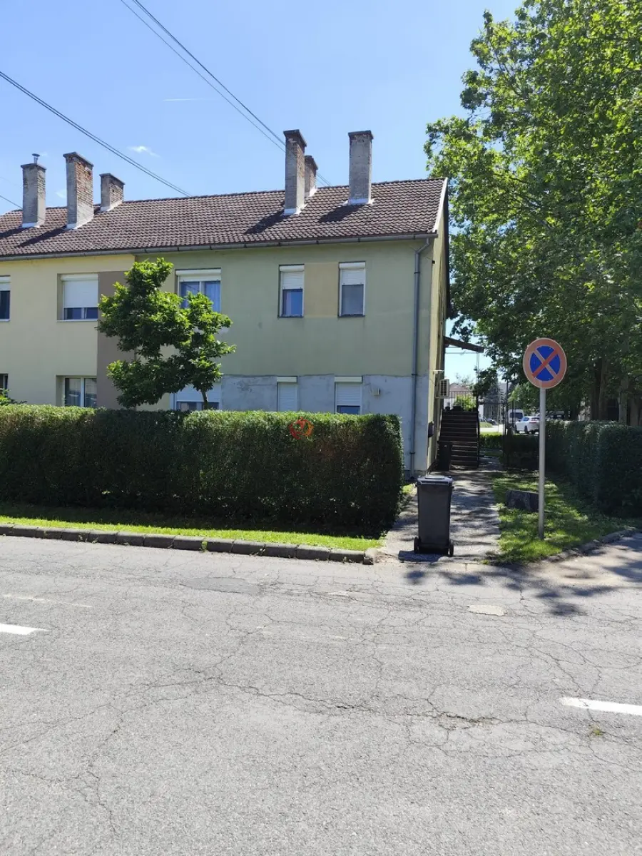 eladó téglalakás, Lenti