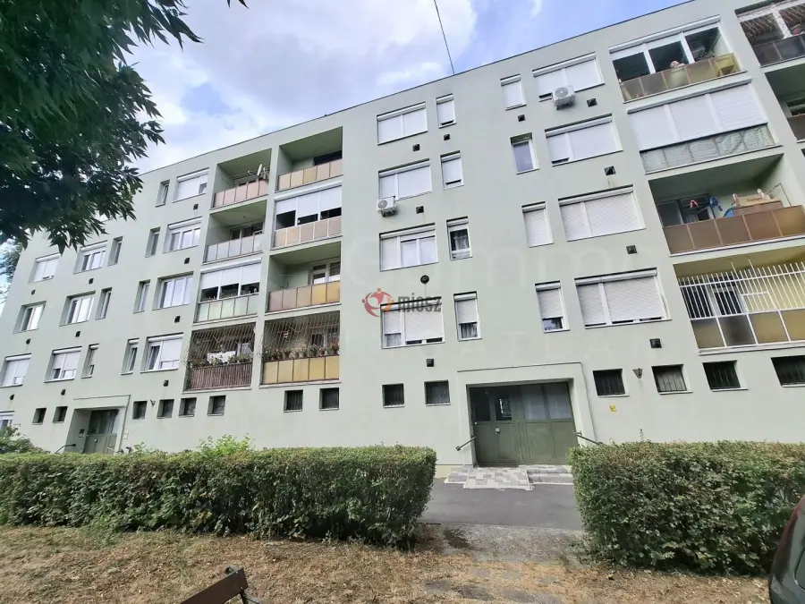 eladó téglalakás, Miskolc