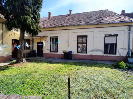 eladó téglalakás, Mohács
