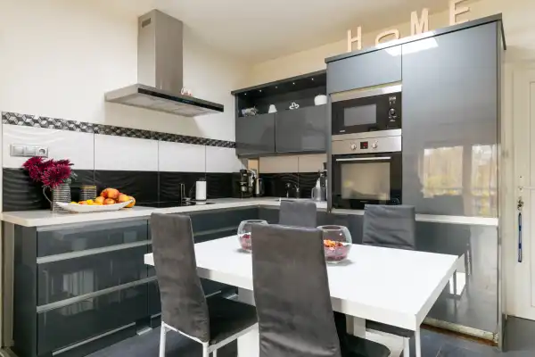 Eladó téglalakás, Mosonmagyaróvár 3 szoba 47 m² 49.9 M Ft