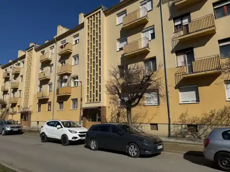 eladó téglalakás, Nyíregyháza