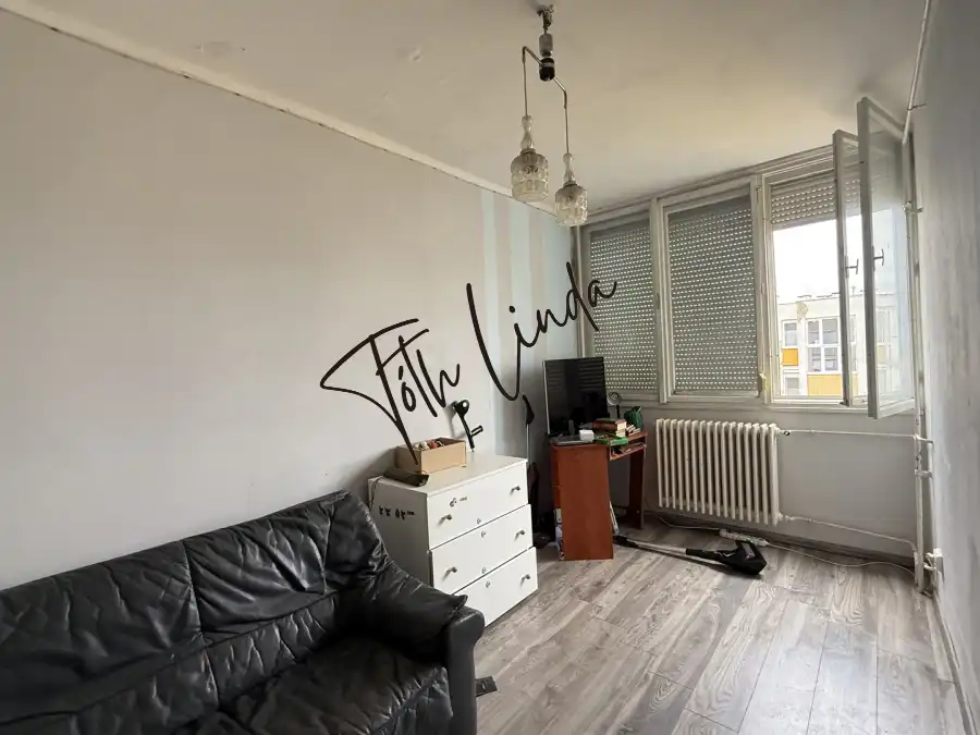 eladó téglalakás, Oroszlány