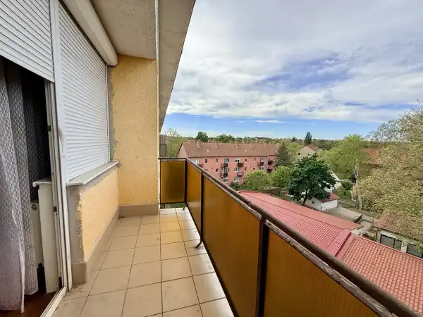 Eladó téglalakás, Oroszlány 1+1 szoba 50 m² 32.9 M Ft