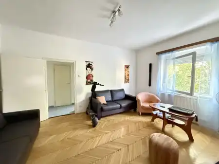eladó téglalakás, Oroszlány