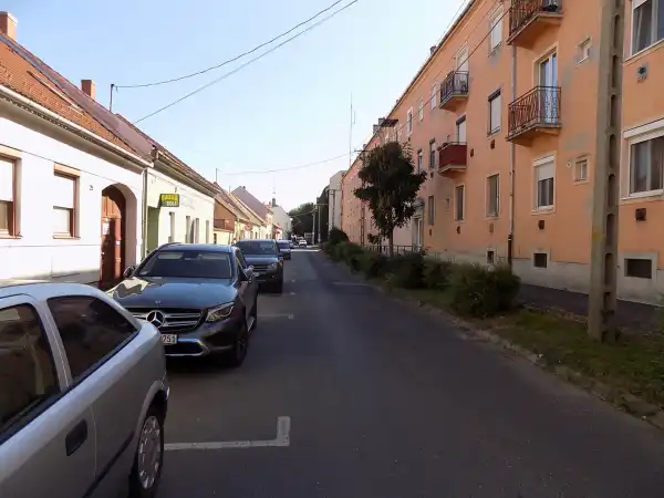 Eladó téglalakás, Pápa 2 szoba 50 m² 27.9 M Ft