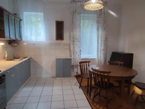 Eladó téglalakás, Pécs 3 szoba 53 m² 44.9 M Ft