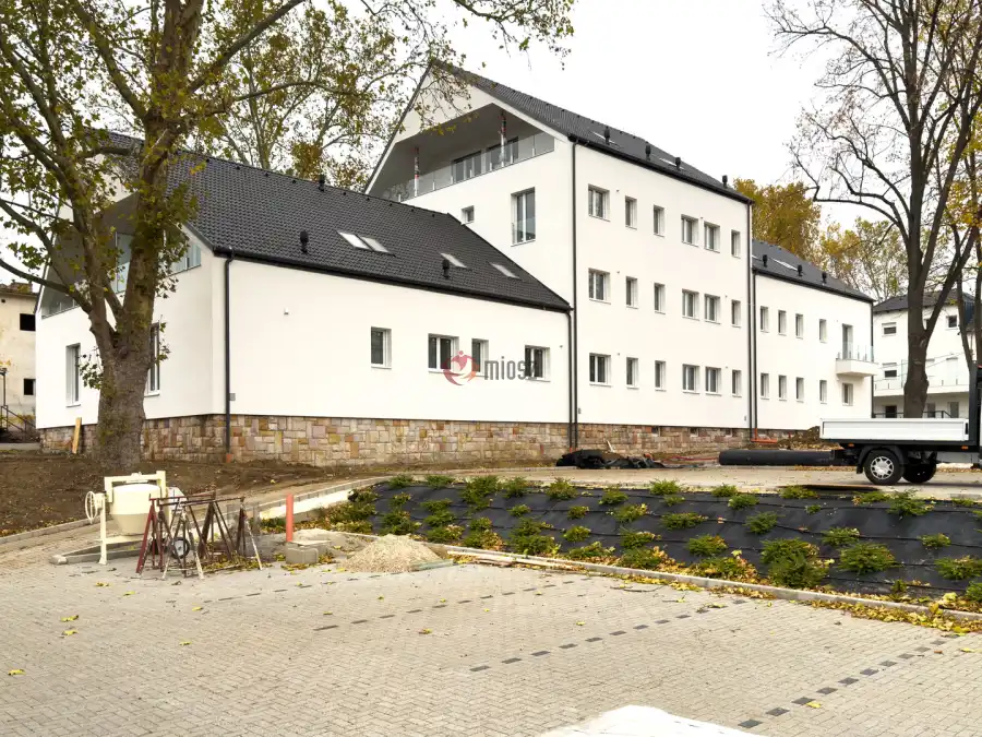 eladó téglalakás, Rétság