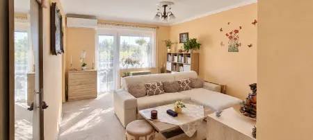 eladó téglalakás, Rétság