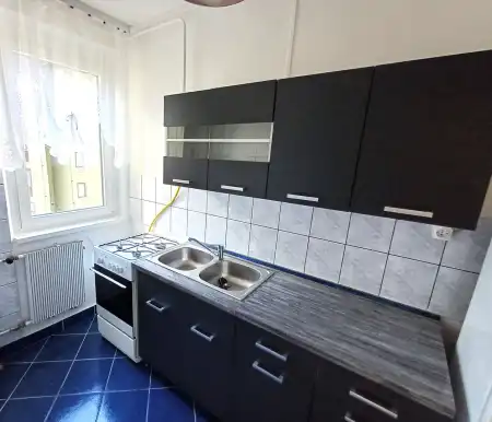 eladó téglalakás, Salgótarján