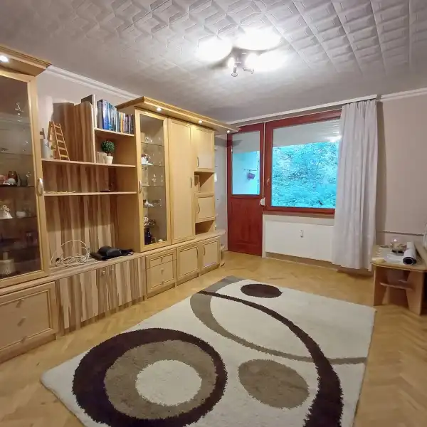 Eladó téglalakás, Salgótarján 2 szoba 49 m² 23.99 M Ft Eladó téglalakás, Salgótarján 2 szoba 49 m² 23.99 M Ft