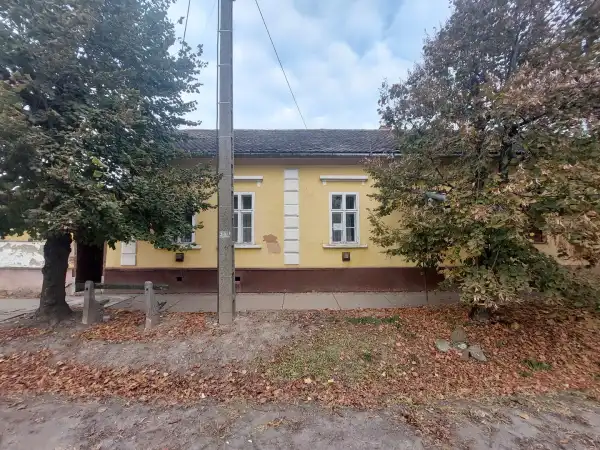 Eladó téglalakás, Sarkad 2 szoba 76 m² 7.2 M Ft