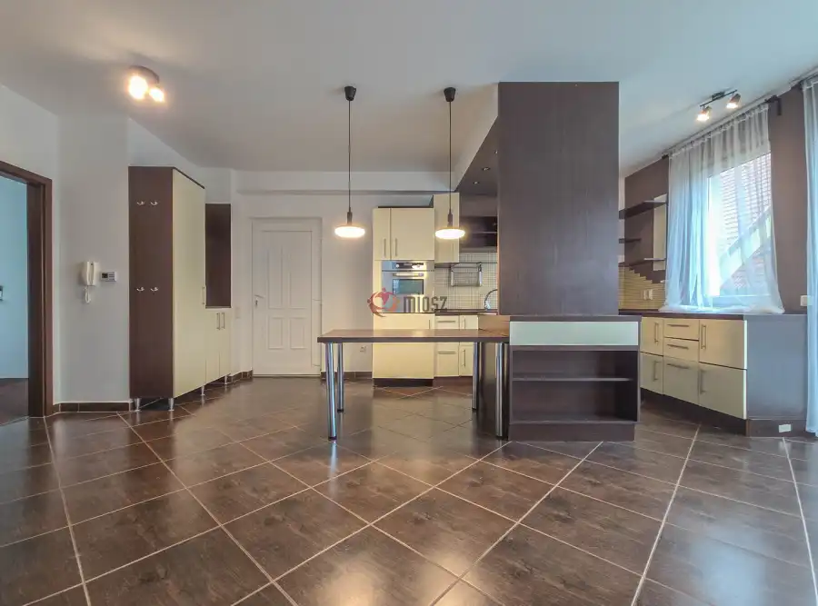 eladó téglalakás, Sopron