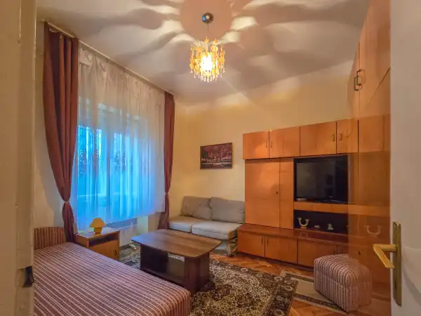 Eladó téglalakás, Sopron 2 szoba 74 m² 66.5 M Ft