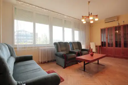 eladó téglalakás, Szeged