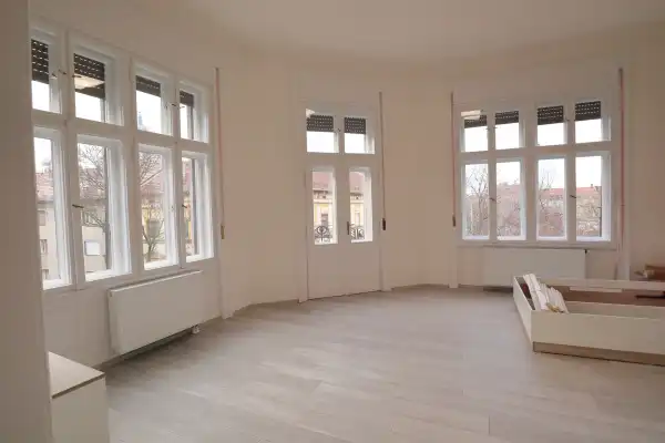 Eladó téglalakás, Szeged 4 szoba 110 m² 109.9 M Ft