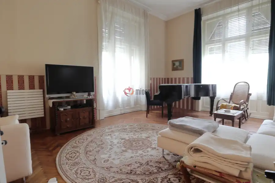 eladó téglalakás, Szeged