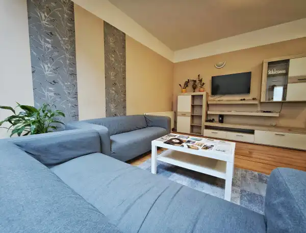 Eladó téglalakás, Szeged 5+1 szoba 136 m² 135.7 M Ft