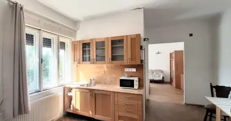 eladó téglalakás, Szob