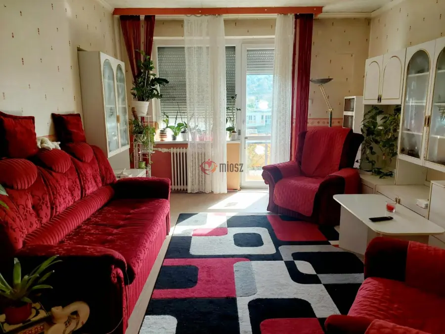 eladó téglalakás, Tatabánya