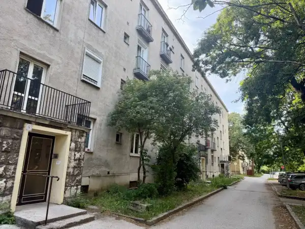 Eladó téglalakás, Tatabánya 2 szoba 56 m² 45 M Ft