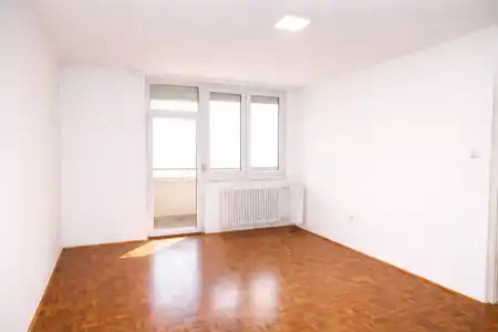 eladó téglalakás, Tatabánya