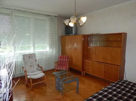 eladó téglalakás, Tatabánya