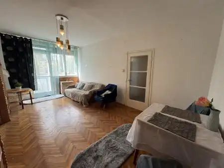 eladó téglalakás, Vác