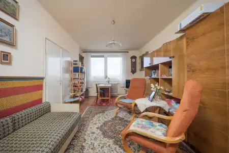 eladó téglalakás, Vác