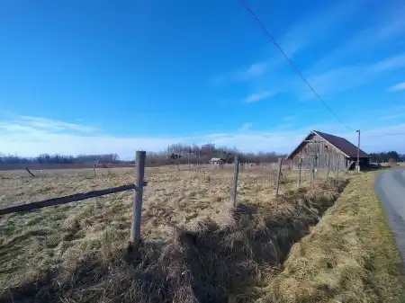 eladó telek, Ivánc