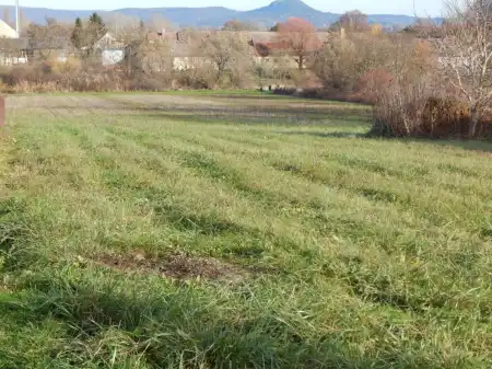 eladó telek, Lesencetomaj