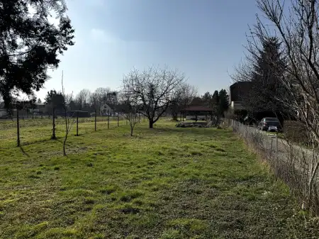 eladó telek, Máriakálnok