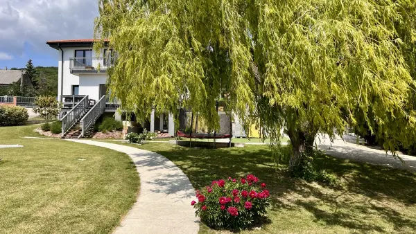Eladó új építésű családi ház, Balatonfüred 7+1 szoba 290 m² 329 M Ft