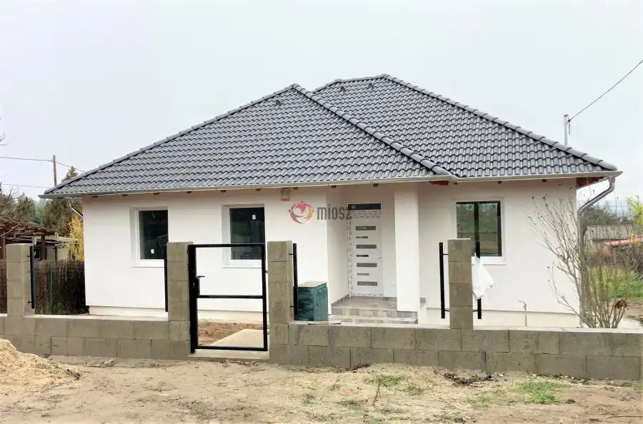 eladó új építésű családi ház, Erdőkertes